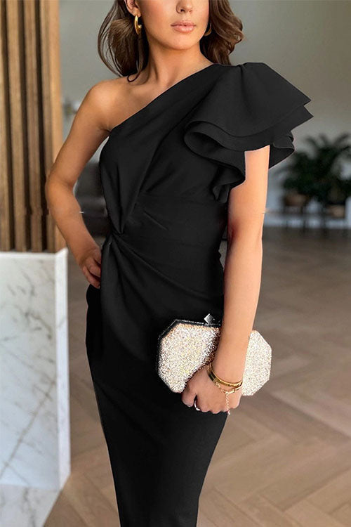 Caz - Sukienka off-shoulder z falbanami i rozcięciem