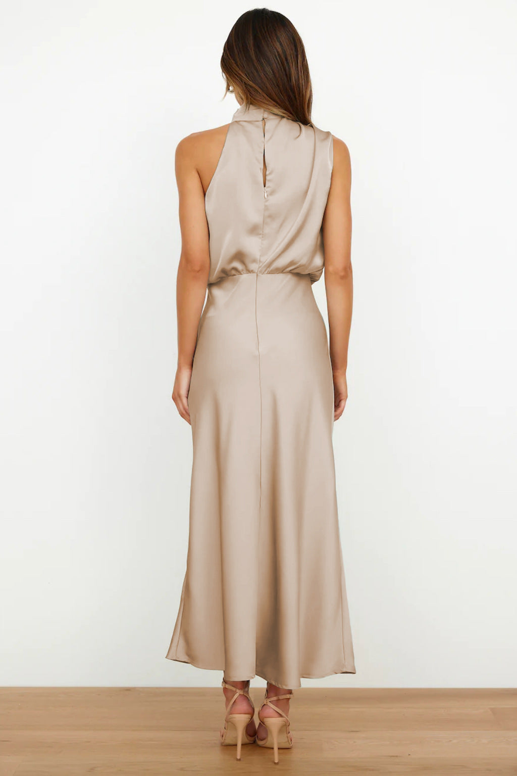 Mariana™ | Elegancka sukienka wieczorowa z dekoltem