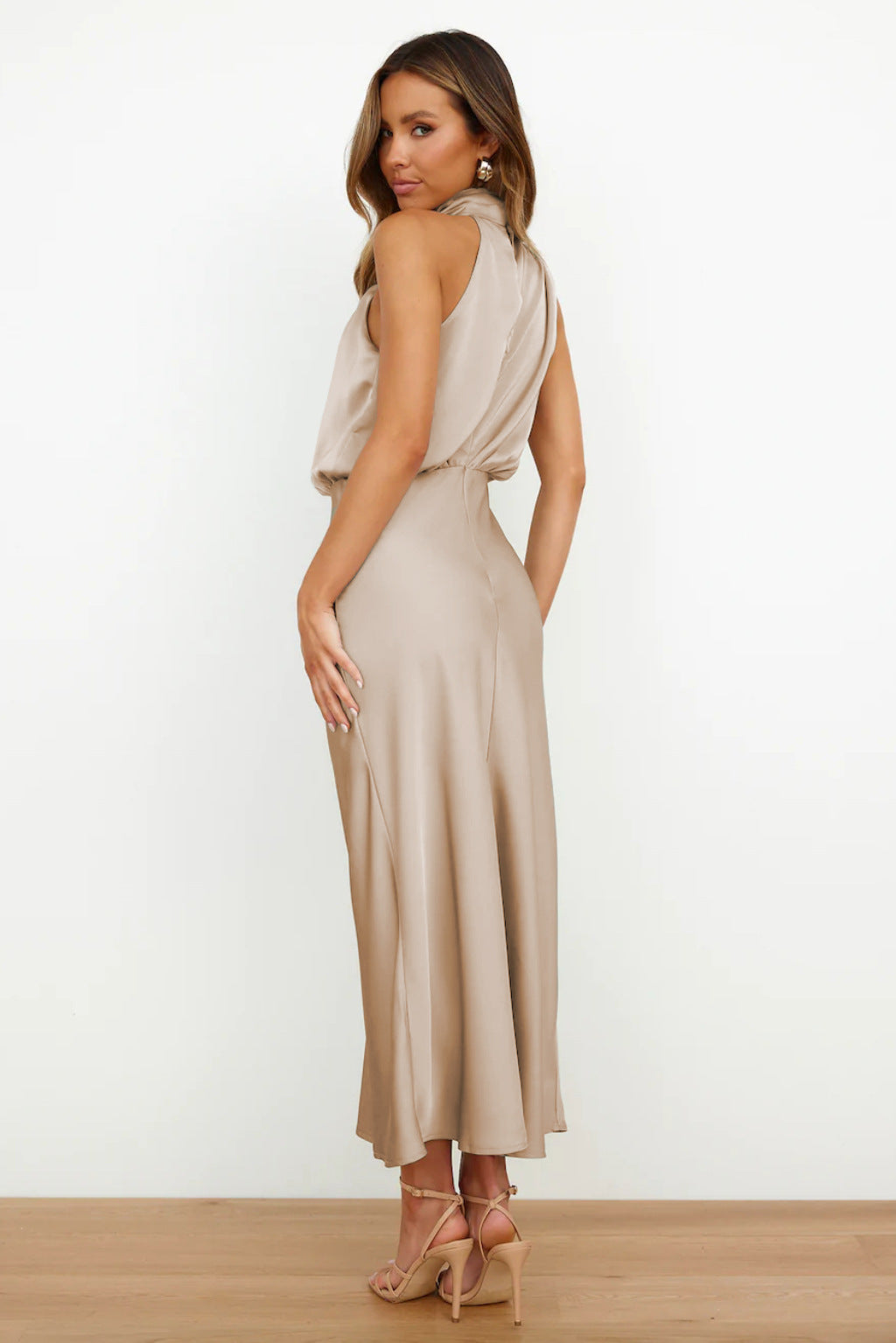 Mariana™ | Elegancka sukienka wieczorowa z dekoltem